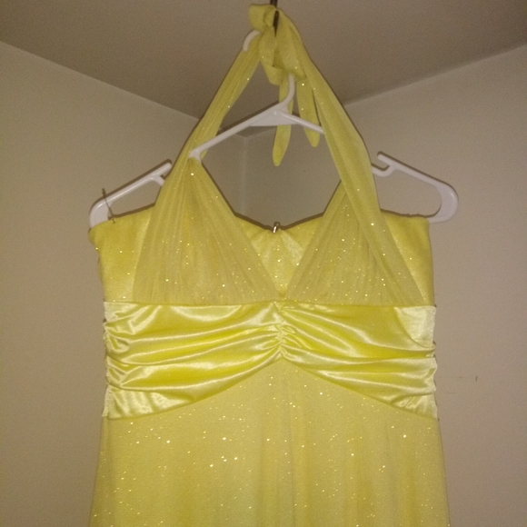 Yellow prom dress size large halter - Picture 5 of 5